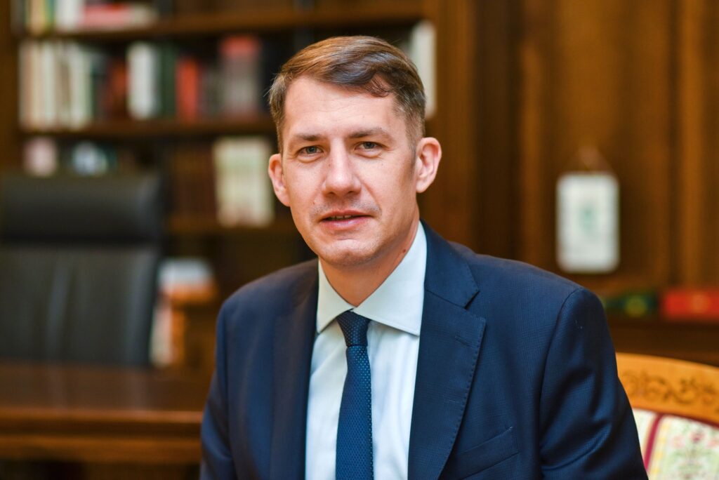 Dr. Pásztor Bálint: Az eredményes érdekképviselet fontosabb a hatalmi pozícióknál