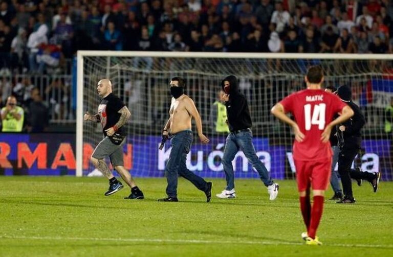 A FIFA magas kockázatúnak minősítette a Szerbia–Albánia találkozót