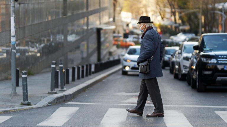 Sebességkorlátozást vezetnek be a gyalogosokra Szlovákiában