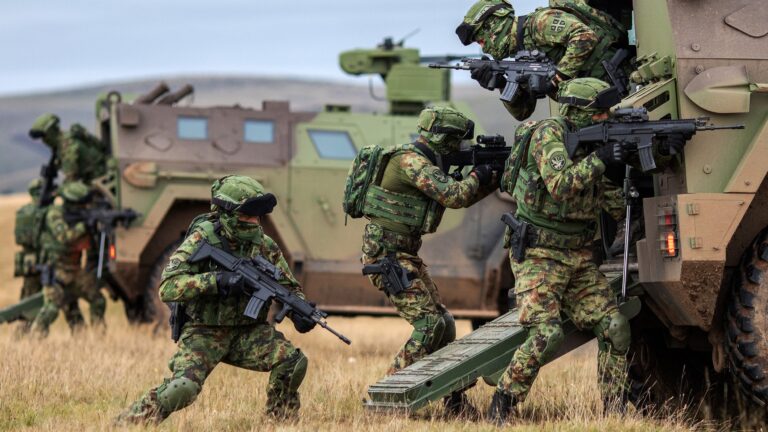 Fegyveres albán csoport támadt a szerb hadsereg katonáira