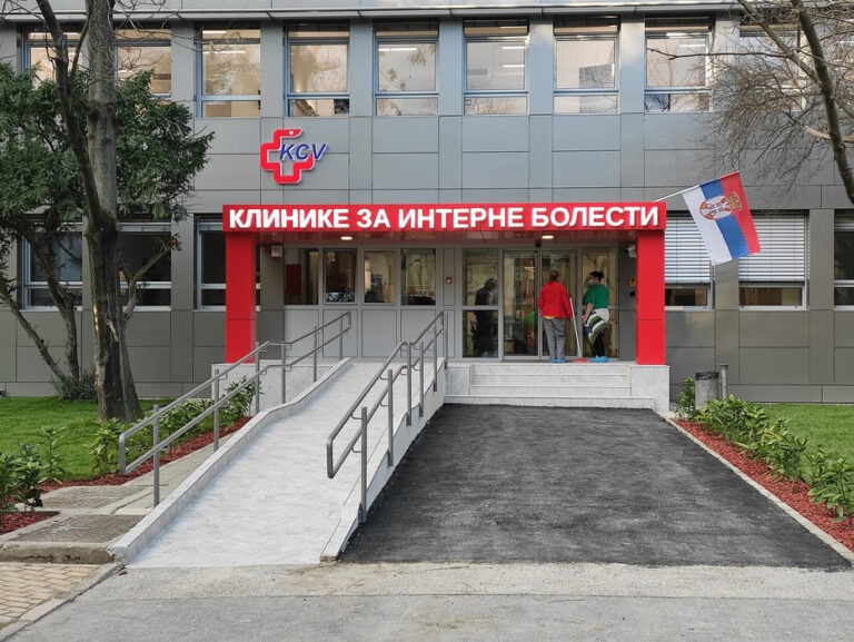 Több szerbiai klinikai központot újítanak fel