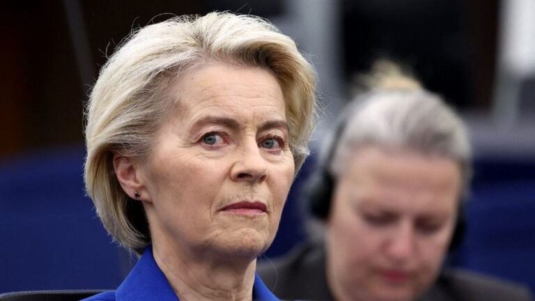 Ursula von der Leyen meghátrált, nem teszik asztalra az orosz vagyon kérdését