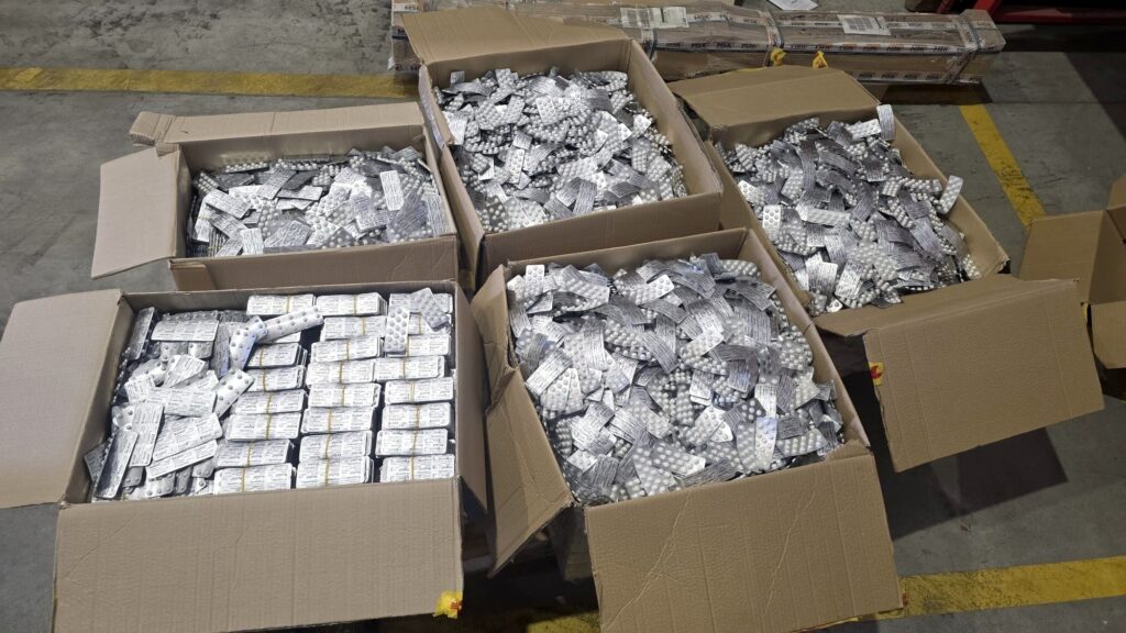 Elképesztő mennyiség: több mint egymillió illegális tablettát foglaltak le a szerb vámosok