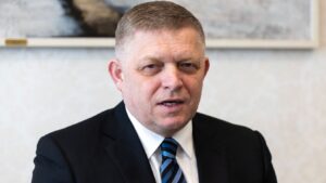 Továbbra is füvezhettek, és elismerhettek 70 nemet, ez a ti dolgotok – szólt vissza Fico a hollandoknak