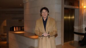 Bombát dobtak Zdravko Čolić belgrádi otthonára