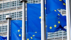 Kettészakadt Szerbia: magas az uniós csatlakozást ellenzők aránya