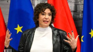 Nem állnak le: a DK a határon túli levélszavazatokra hívta fel az EBESZ figyelmét