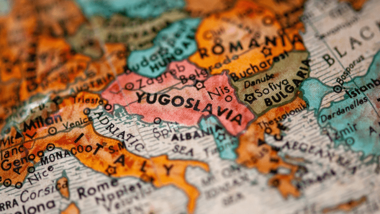 23 évvel ezelőtt ezen a napon szűnt meg hivatalosan Jugoszlávia