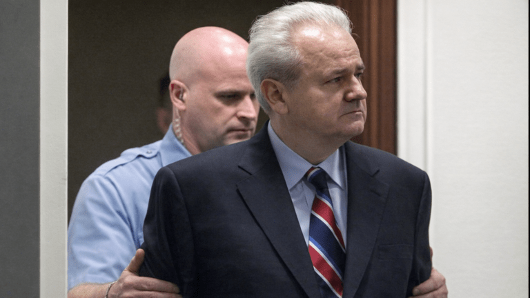 20 éve halt meg Slobodan Milošević