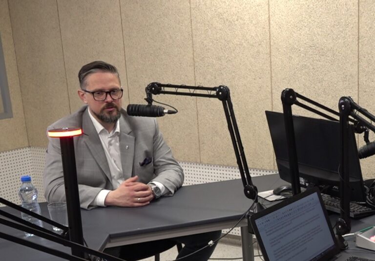 Juhász Bálint: Nem olyan időket élünk, amikor kockáztatni kellene