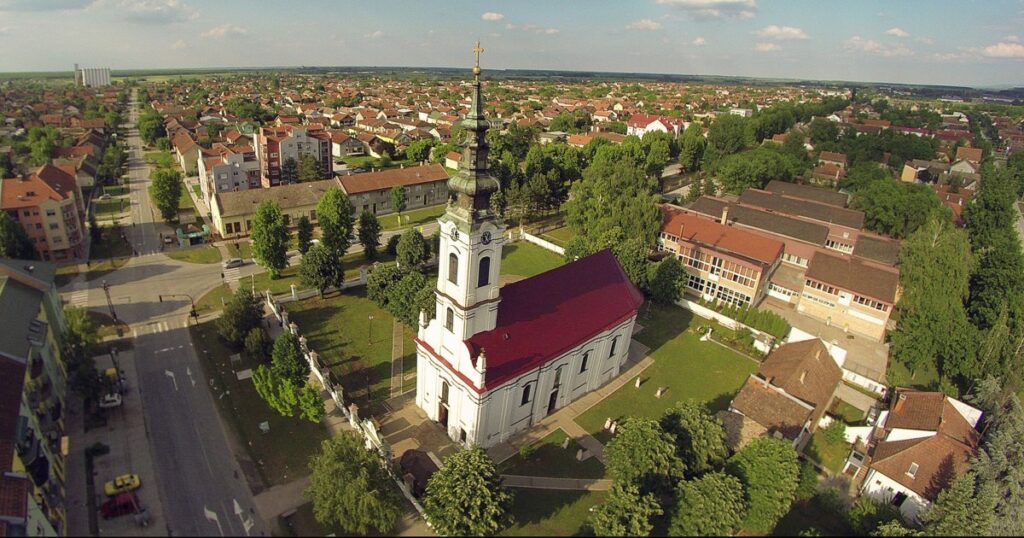 Több mint ezer fát és díszcserjét ültetnek a közterületekre Bácspalánkán