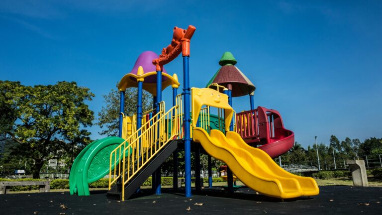 Több mint 13 millió dinárból épülnek játszóterek Verbászon 