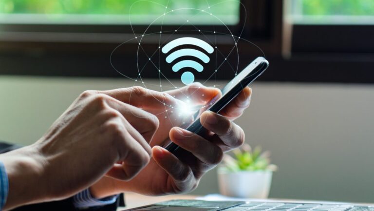 Uniós támogatással gyors internetet telepítenek Szerbia vidéki térségeibe
