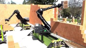 Robotkőműves érkezik a régióba: akár hat szakember munkáját is kiválthatja + VIDEÓ