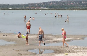 Nem kíméli a rendkívüli forróság a magyarországi tavakat – rekordalacsony a vízszintjük