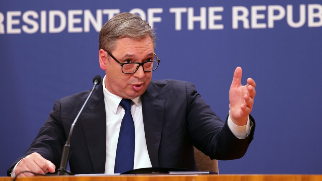 Vučić szerint Szerbia európai nagyhatalom a tűzoltásban