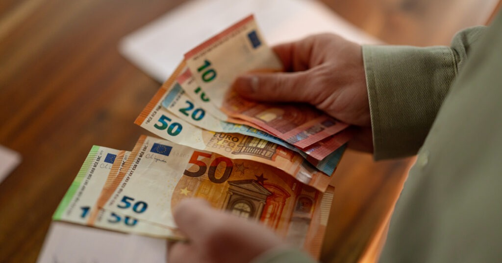 Gyengült a dinár az euróhoz képest – éves mélyponton van a szerb valuta