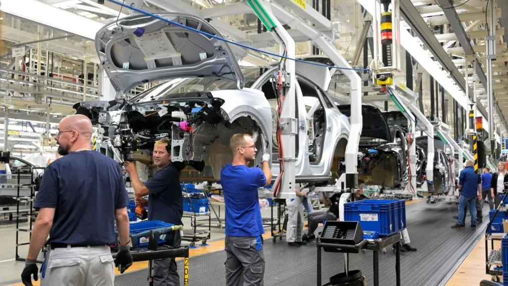 Százezer munkahely szűnhet meg 2030-ig a Volkswagen-csoportnál