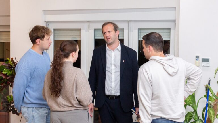 Kollai István az Európa Kollégiumba látogatott